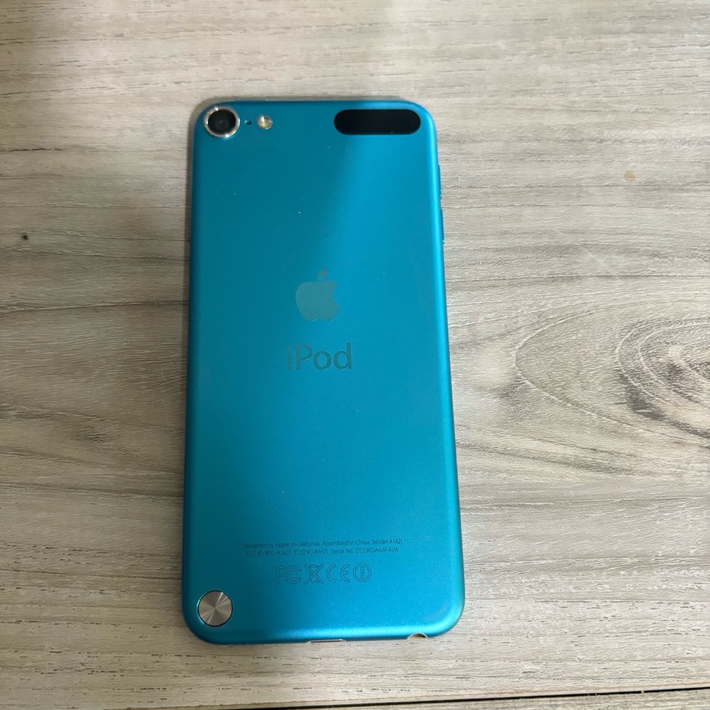 Apple iPod Touch 5th Gen 32GB Blue